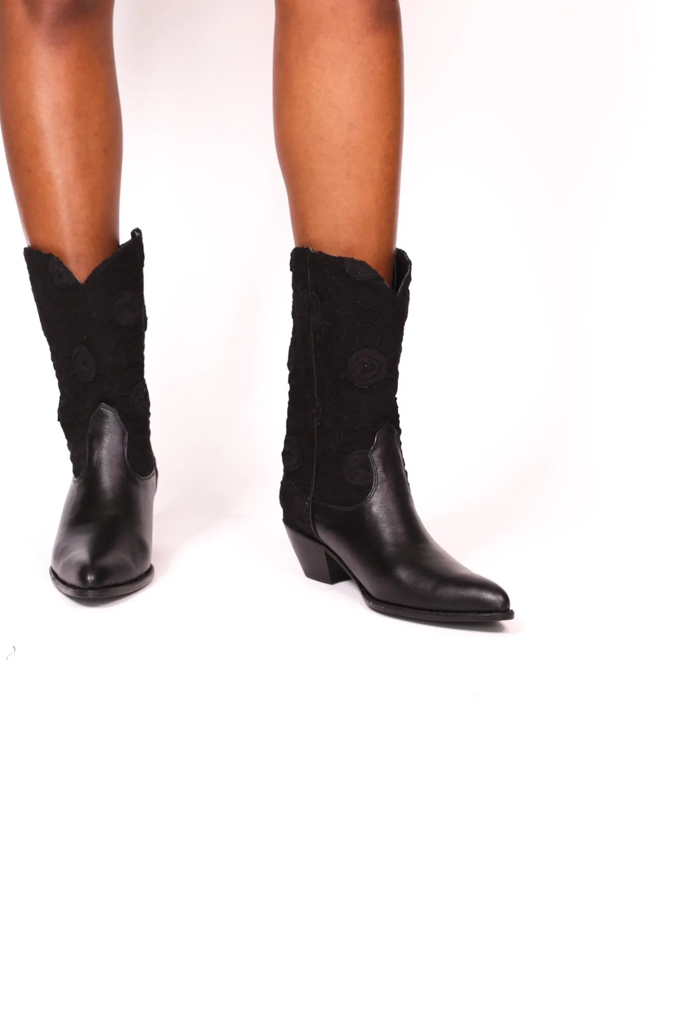 BLACK SILK COTTON EMBROIDERED LEATHER BOOTS DORO