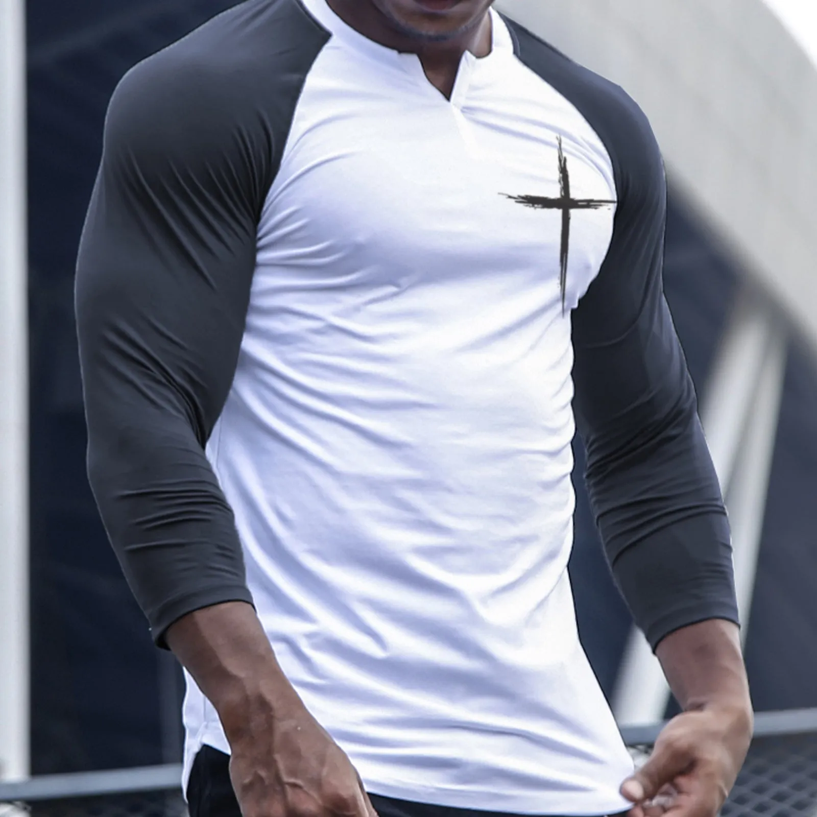 CROSS HENLEY NECK RAGLAN GRAPHIC  3/4 SLEEVE T-SHIRT