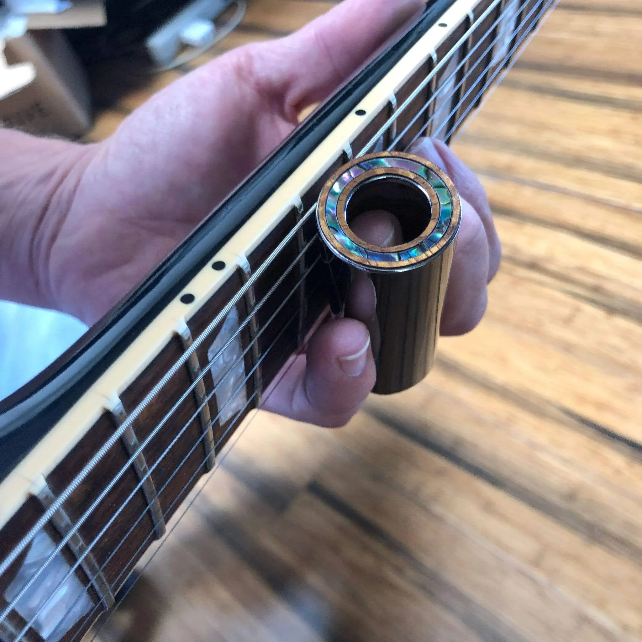 Gibson Black Ebony & Pearl | Magnesium Slide