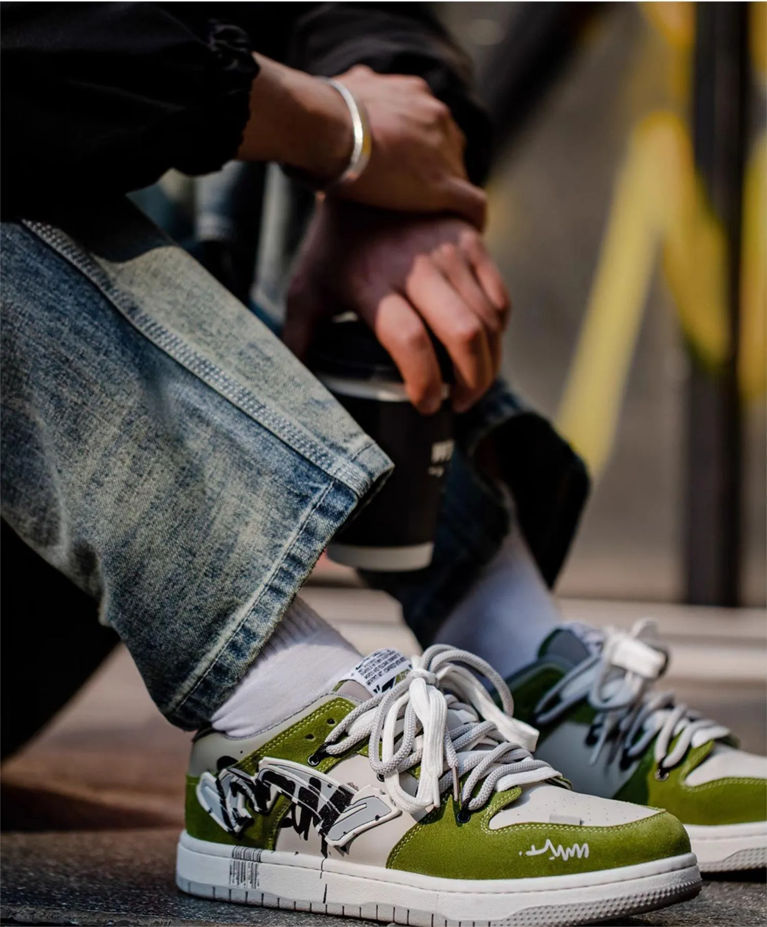 Graffiti | Green Sneakers