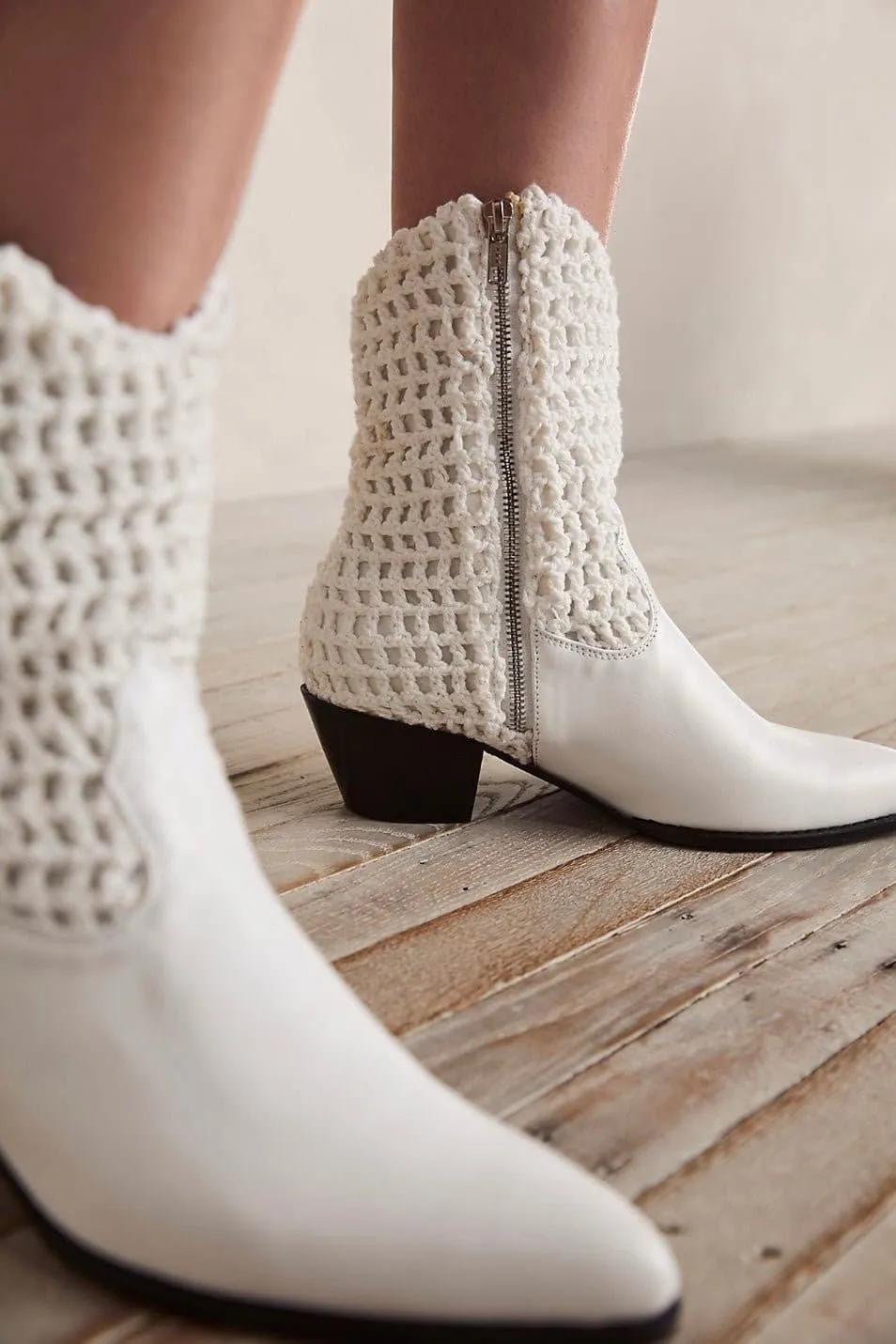 HAND CROCHET BOOTS NENNA