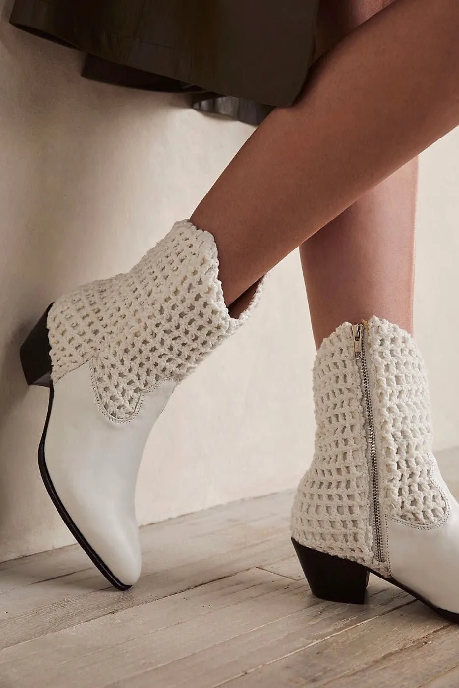 HAND CROCHET BOOTS NENNA