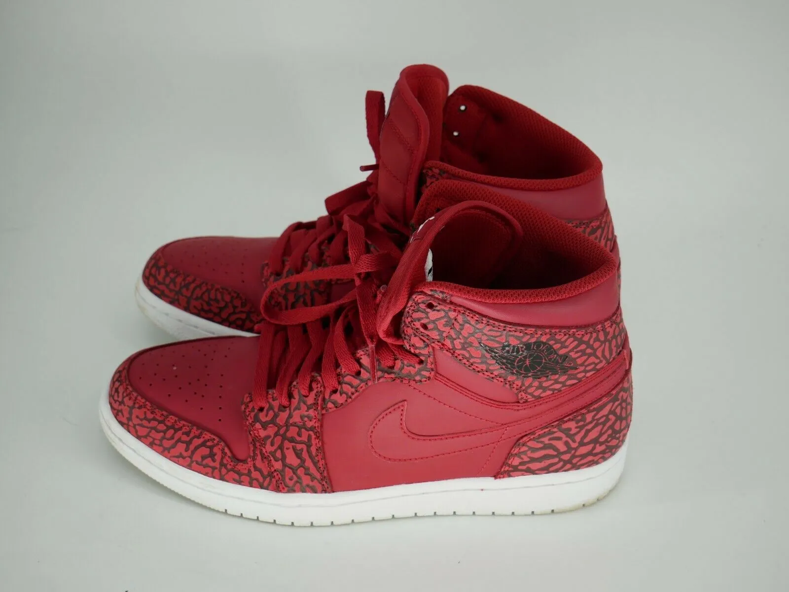 Nike Air Jordan 1 Retro High Gym Red Elephant Print Men US Size 9 839115 600