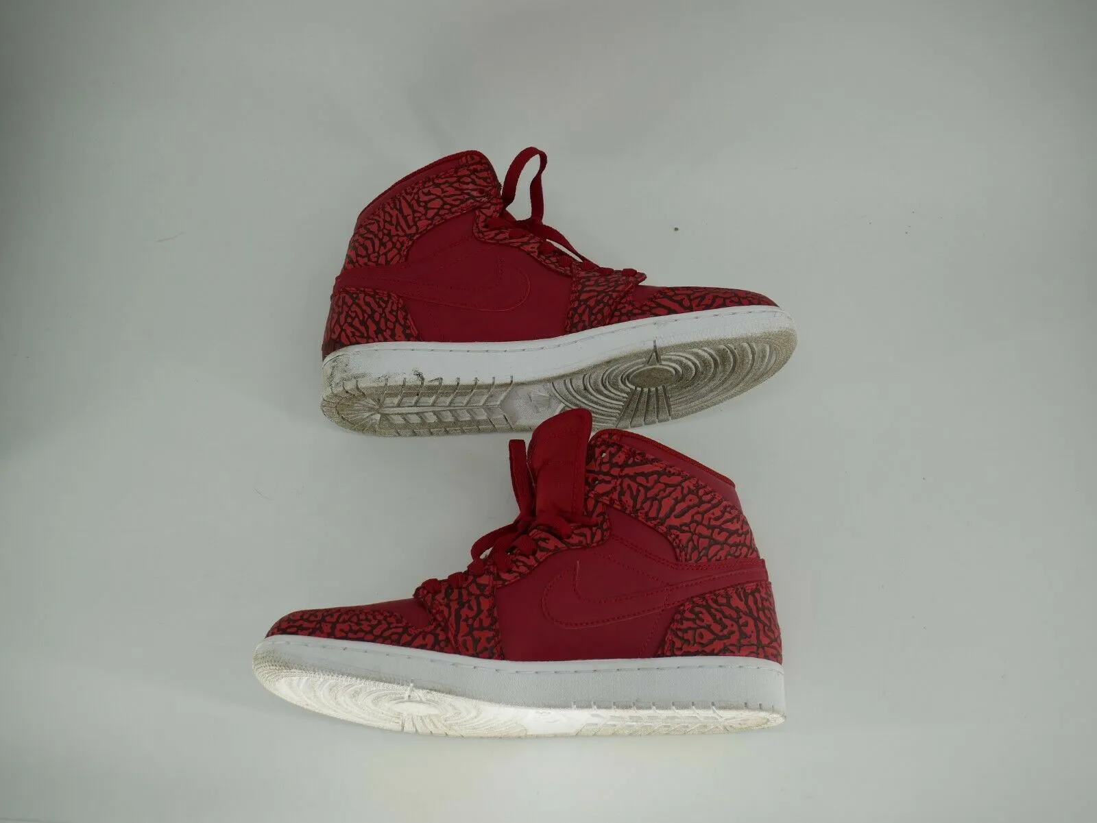 Nike Air Jordan 1 Retro High Gym Red Elephant Print Men US Size 9 839115 600